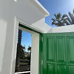 Casa Maca Sea View & Front 아파트 *