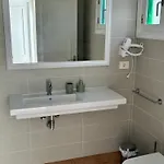 Casa Maca Sea View & Front 아파트 *