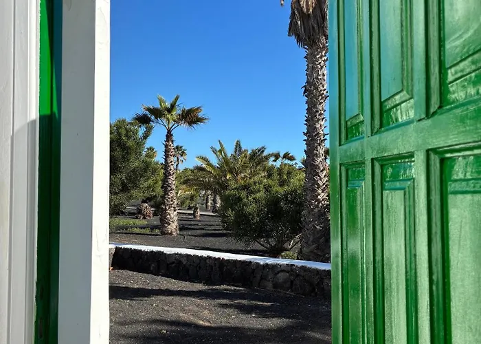 Casa Maca Sea View & Front Apartment